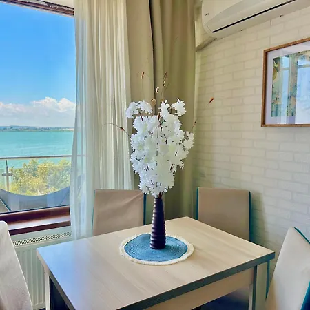 Apartament Acqua Vista 80 Summerland *
