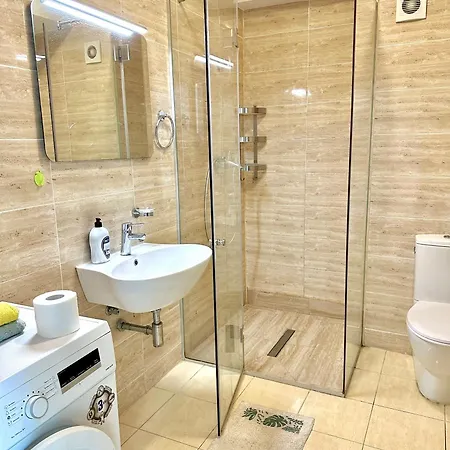 Acqua Vista 80 Summerland * Mamaia