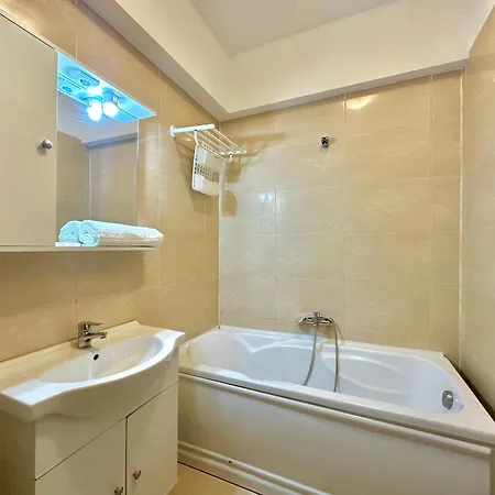 Апартаменты Acqua Vista 80 Summerland *